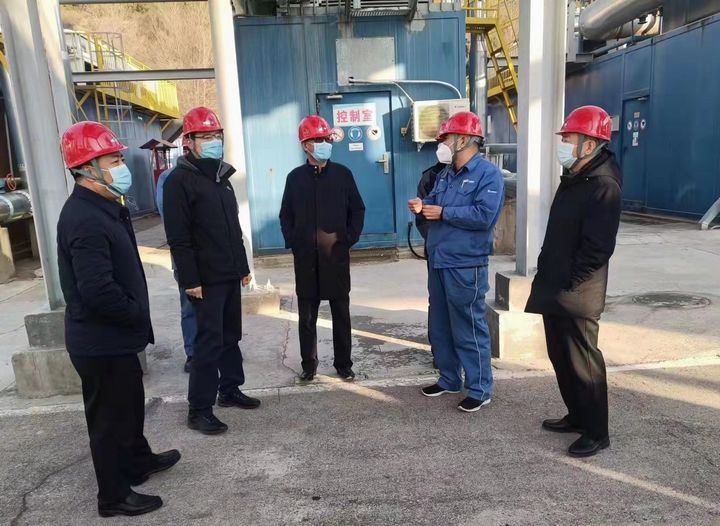 20221208 公司领导到杜儿坪瓦斯电厂督导安全生产工作2.jpg